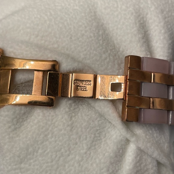 Kate Spade Watch - Picture 8 of 9